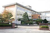 安城市立桜井中学校まで1959m