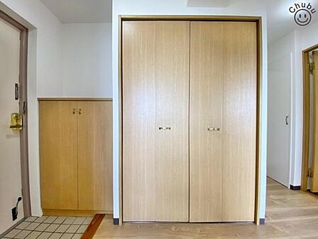 家族の靴もしっかり収納できるシューズボックスがついています！これなら散らかりがちな玄関もスッキリと片付き、訪れる人を気持ちよく迎えてくれます！