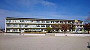 岡崎市立六ツ美西部小学校まで400m