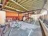 その他：屋根付き駐輪場、バイク置場　雨が降っても屋根付きで安心です。