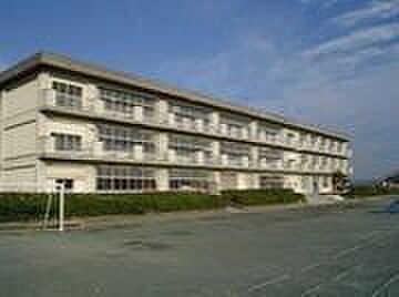 安城市立新田小学校まで1150m