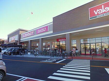 バロー安城日の出店まで1040m