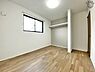 子供部屋：クローゼットを設置したお子様のお部屋にもピッタリな6帖の洋室。プライベートな時間も確保しつつ、お子様の成長を支え、勉強や好きなことに没頭する学びの空間にピッタリです！