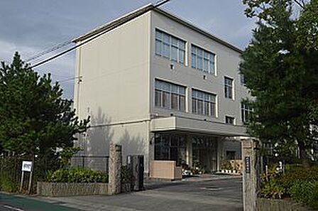 刈谷市立衣浦小学校まで600m