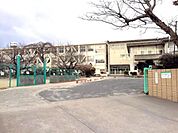 神田小学校まで371m