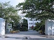 豊田市立上郷中学校まで2225m