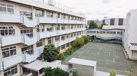 海老名市立海西中学校まで728m