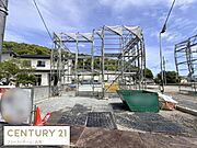 建築中の様子が確認できる物件です。