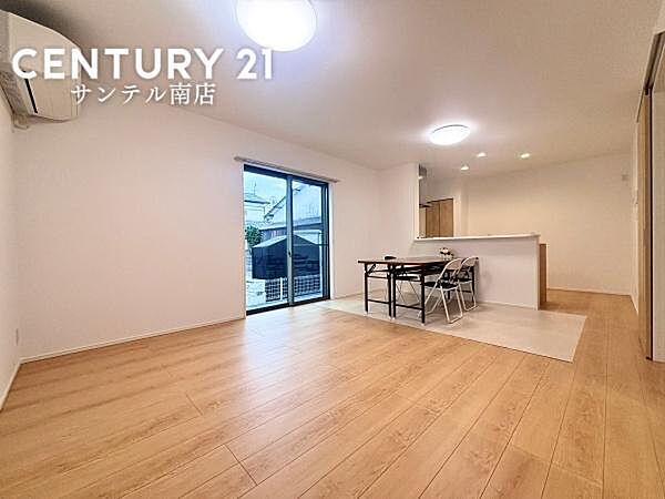 リビング/ダイニングを拡大表示
