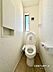 トイレ：トイレは2箇所あり、混み合う時間でも安心です。