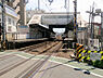 周辺：京急線「鶴見市場」駅まで358m、駅北西部にある元宮エリアで大型店舗が複数出店し、利便性が大幅に向上しています。