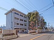 藤沢市立明治中学校まで1182m