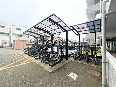 各住戸1台までは無料となっております！