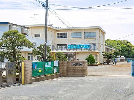 茅ヶ崎市立浜須賀小学校まで974m