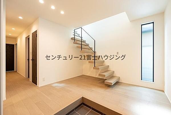 玄関を拡大表示