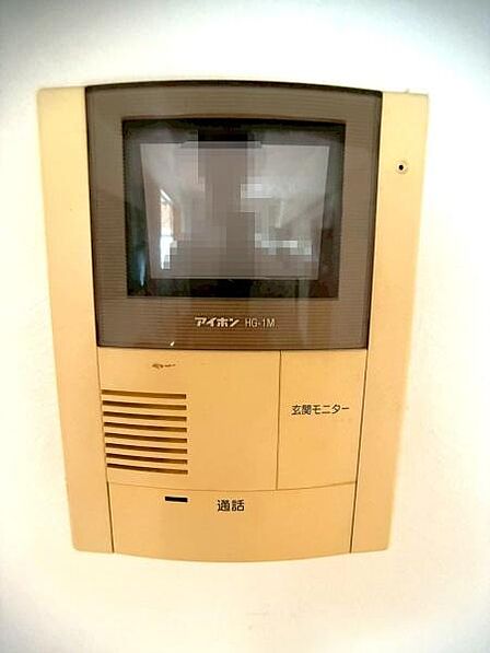 【インターホン】来客確認ができるTVモニター付きインターホンです。