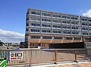 大分市立碩田学園（中学校）まで290m、大分市立碩田学園（中学校）まで約290ｍ