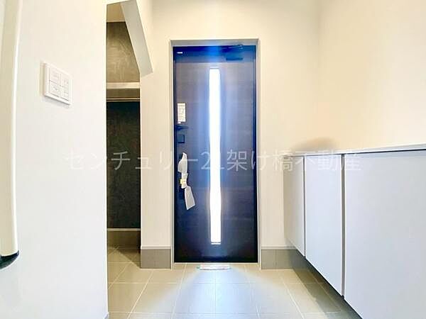 玄関を拡大表示