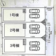 こちらは1号棟です。駐車並列2台可能◎（ただし車種による）