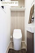 ※モデルハウスの写真です。シンプルで落ち着いたトイレです。建物価格1980万円　建物面積105ｍ2