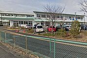 加須市立水深小学校まで550m、お子様も安全に・無理なく通える距離です！ご両親も安心して送り出せます！お子様も毎日元気いっぱいに通えそうです！
