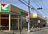 周辺：ヨークマート桶川店まで968m、新鮮な生鮮食品と充実した品揃えが魅力の「ヨークマート」。毎日の食卓を、安心・安全な食材でしっかり支えます。