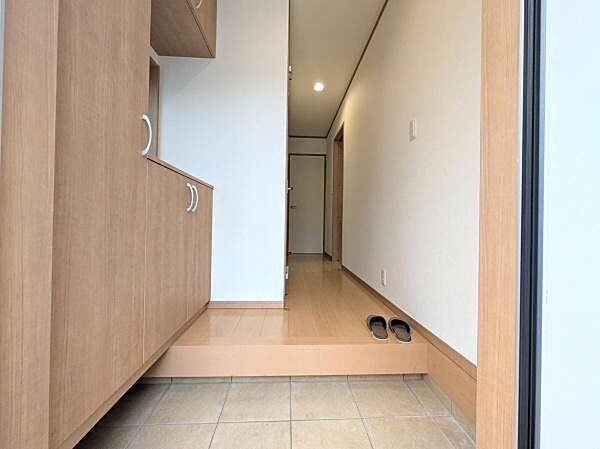 玄関を拡大表示