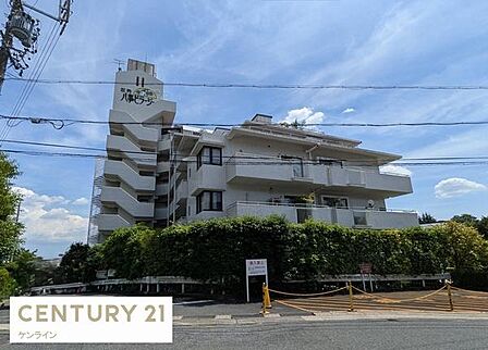弊社では建築部門も併設しております。物件購入からオプション工事・リフォームまで窓口を一本化することで、ご要望の共有がスムーズになり、資金計画やお引渡し後の工事相談まで安心してお任せいただけます。