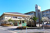 広島市立城山北中学校まで1600m、広島市立城山北中学校まで徒歩20分