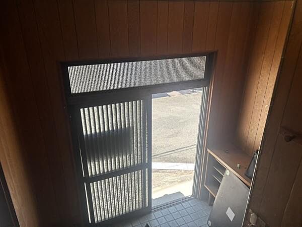 玄関を拡大表示