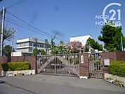 立川市立立川第二中学校まで710m