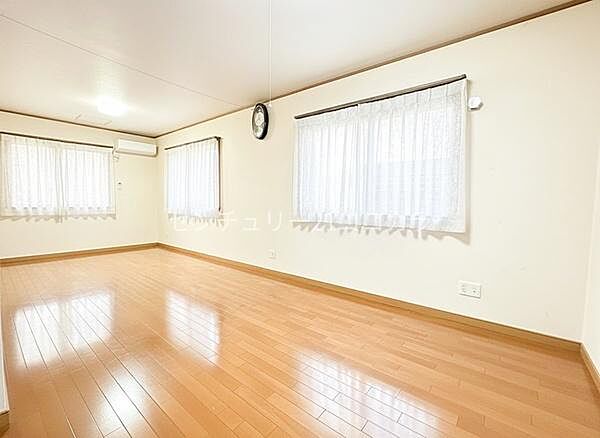 洋室を拡大表示