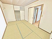 リビングとなりの和室6.0帖室内の写真はCGで家具を消して空室後のイメージを再現しています。