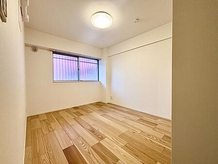 床面をすべて新品にリニューアル!明るく心地よい住空間が広がります!