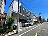 その他：【前面道路が広く開放的な住環境】前を遮るものがなく日当たり・通風良好！車の出し入れや、大きな家具の搬入もスムーズに行えます。
