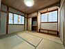 和室：2Ｆ和室（約6．0帖）の写真です。家族がほっと落ち着く空間です。