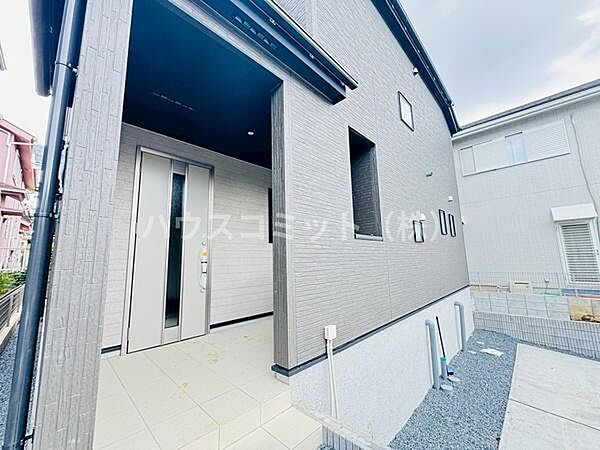 玄関を拡大表示