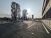 前面を遮るものがない開放的なロケーション。