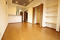 レーガベーネ中根 A 102号室 1階ワンルームのリビング/ダイニング