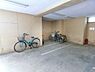その他：自転車圏内に商業施設が多数あります。