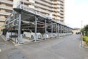 敷地内機械式駐車場!