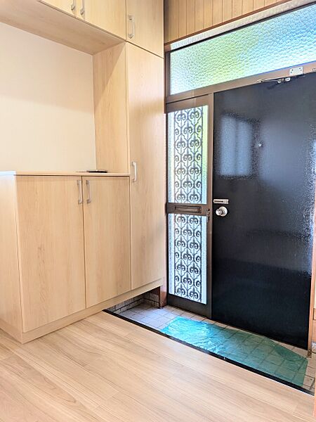 玄関を拡大表示