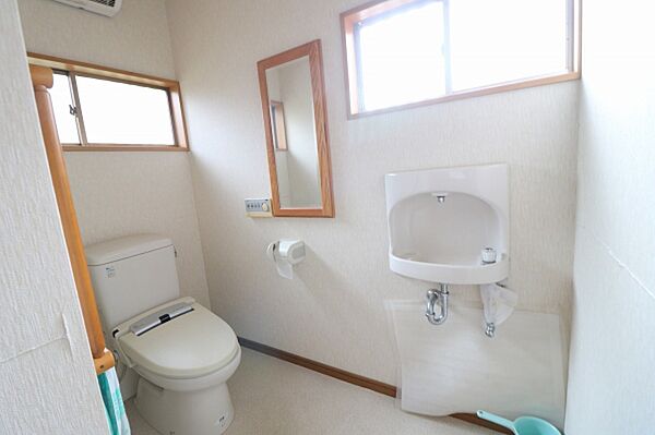 トイレを拡大表示