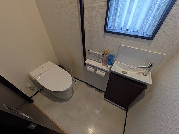 トイレを拡大表示