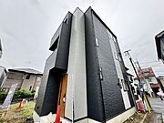 完成物件だから、引っ越したあとの配置や動線も分かりやすい。  戸建てが立ち並ぶ静かな住宅街。四季折々の移り変わりを感じながら自然と楽しみ、暮らす、そんな毎日を日々の中で感じられる住環境 