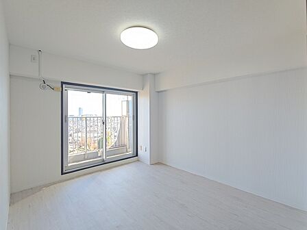 【Bed Room 2】 壁紙は全室張り替え済み。