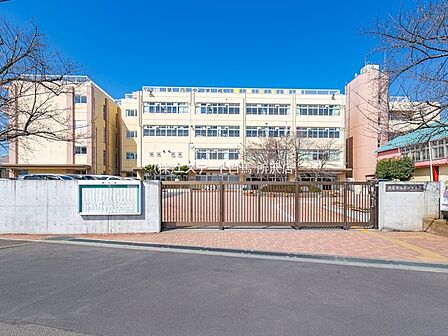 第四中学校(990m)