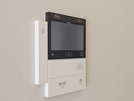 来訪者の顔が見えて安心のTVモニター付インターホン。