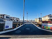 清々しい青空が広がる、整然とした住環境 