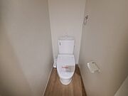 1.2階にそれぞれトレイがございます。朝の混雑時に分散して利用できるほか、ゲスト用としても使い分けることもできます。 